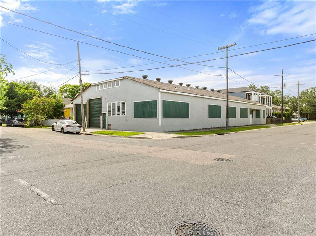 New Orleans, LA 70114,342 RED ALLEN WAY