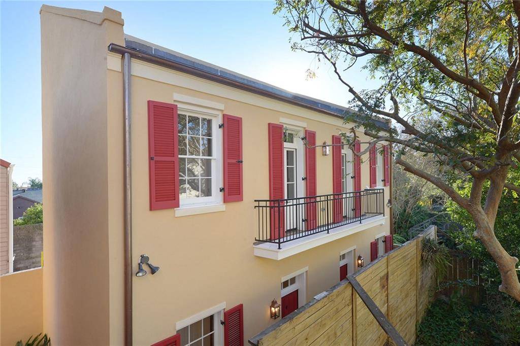 New Orleans, LA 70116,826 TOURO ST #4