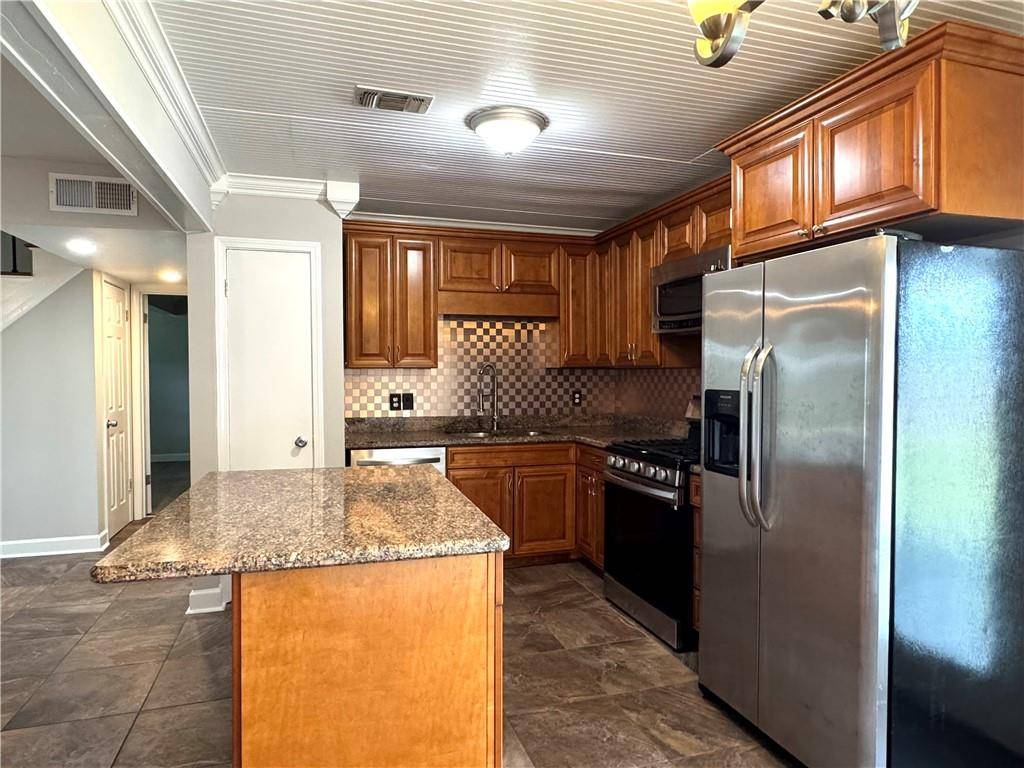 La Place, LA 70068,536 OAK ALLEE DR