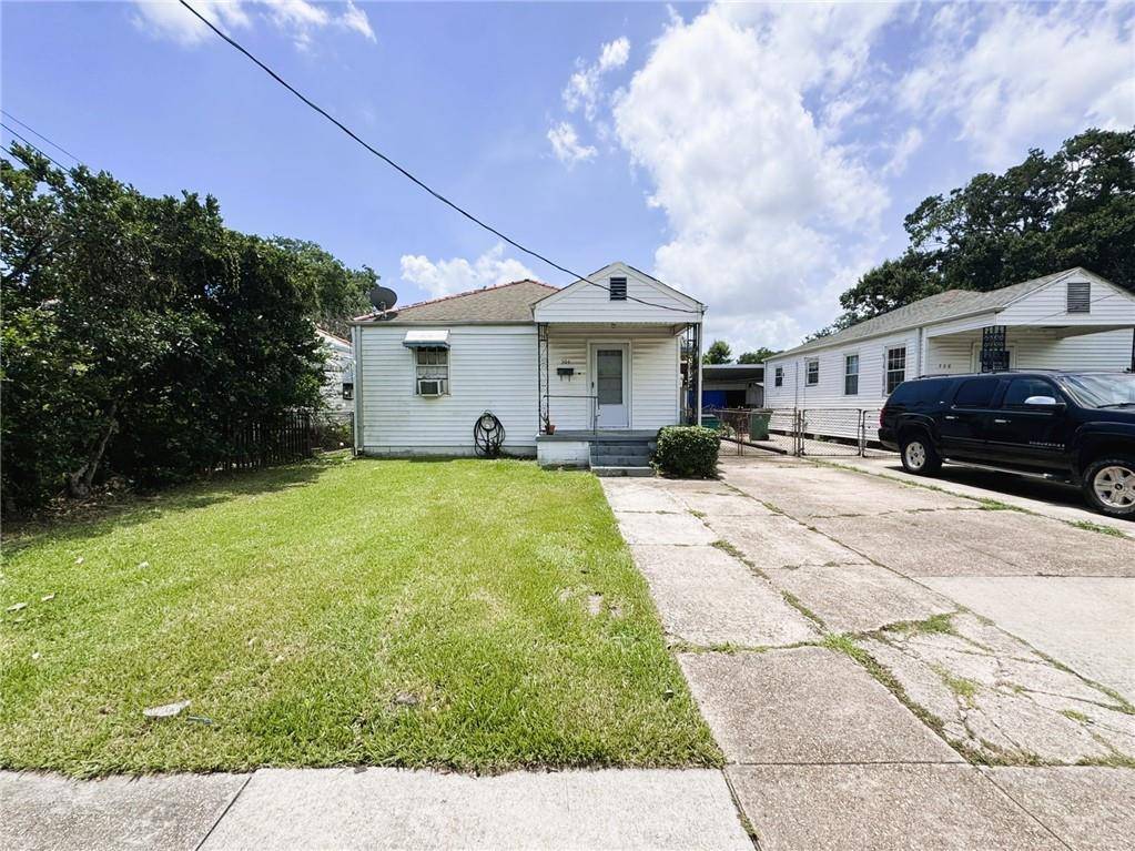 Metairie, LA 70001,304 CLEARVIEW Pkwy