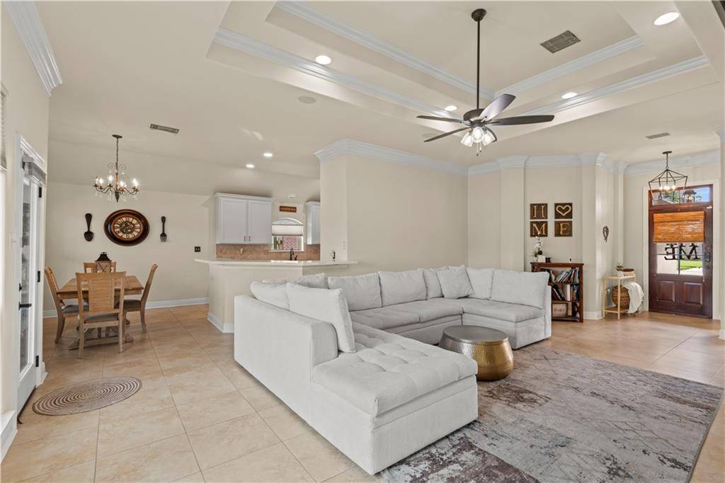La Place, LA 70068,133 OAK BEND DR