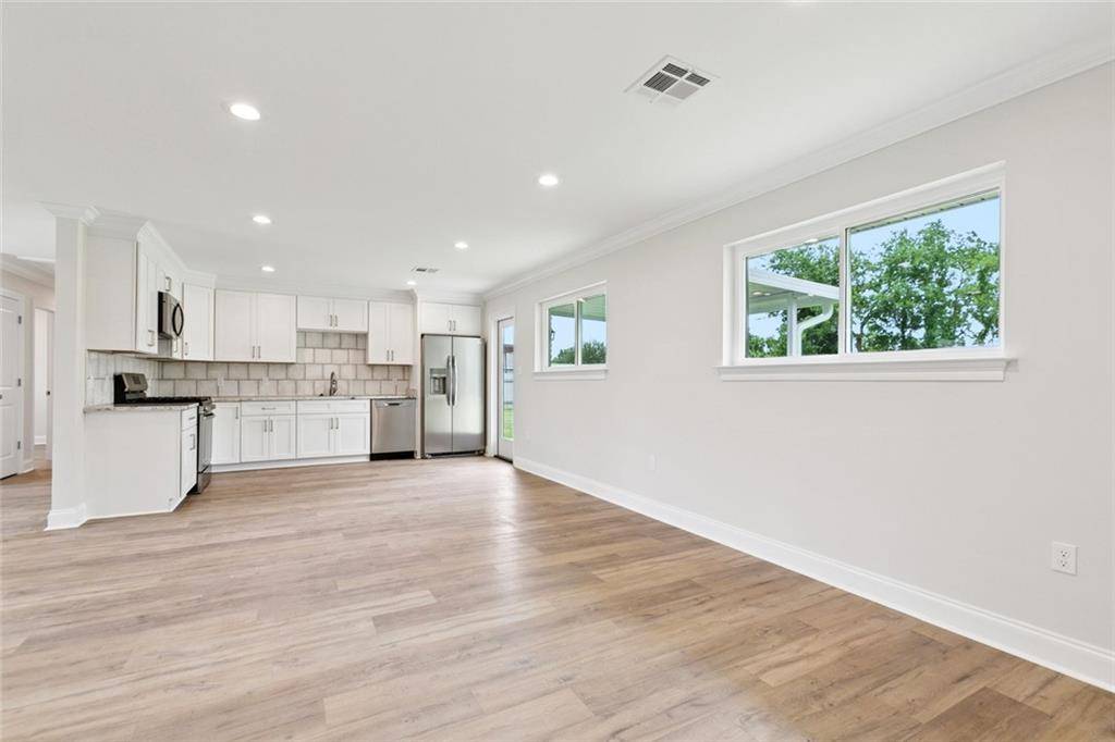 Des Allemands, LA 70030,112 MATTHEW DR