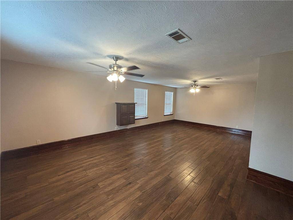 La Place, LA 70068,238 SOMERSET LN