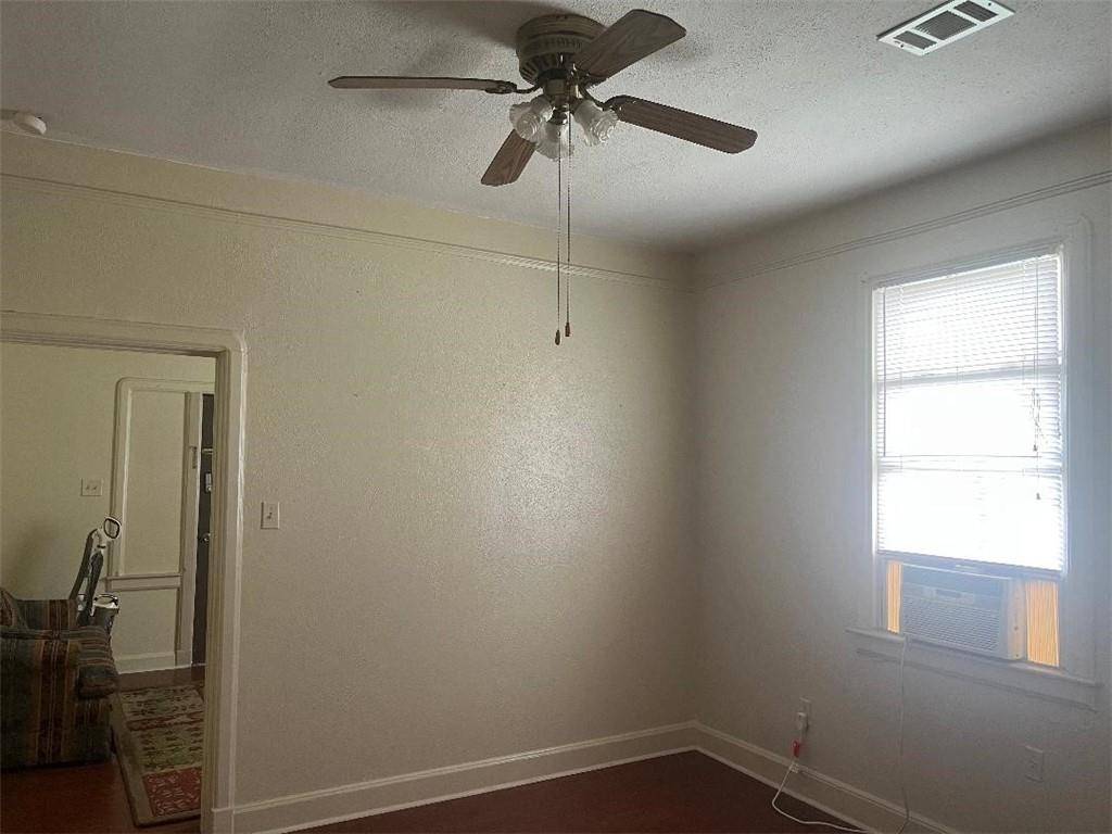 Harvey, LA 70058,512 MACARTHUR AVE