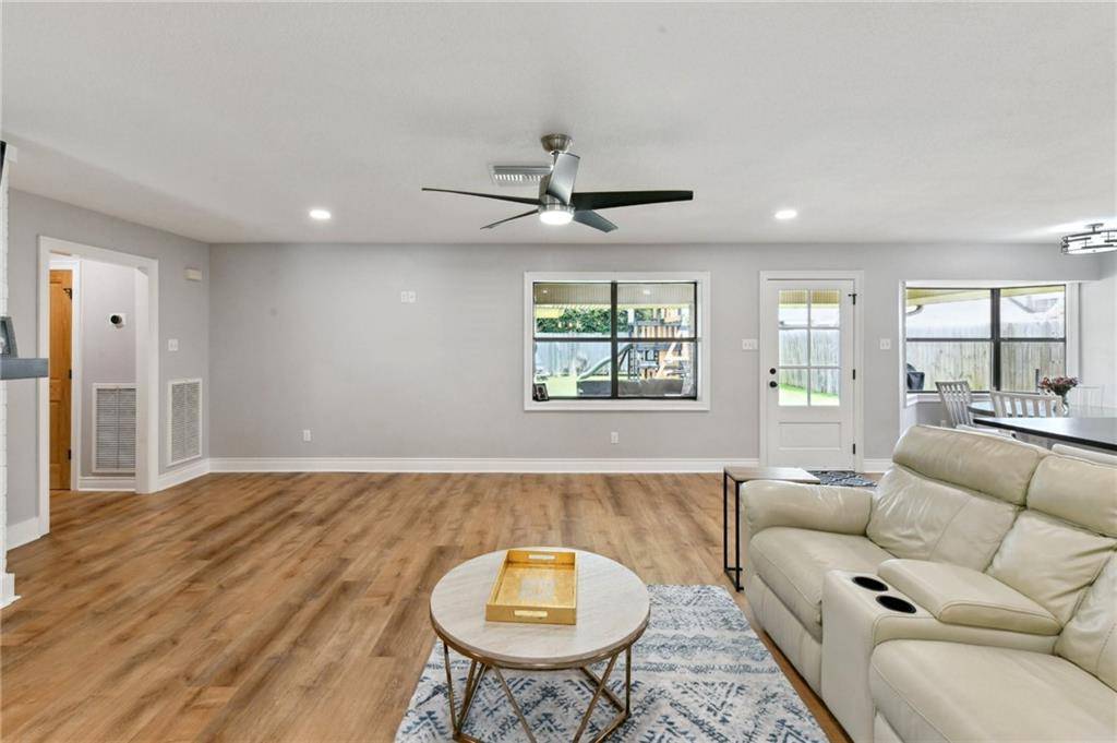 Harahan, LA 70123,7313 WINDSOR DR