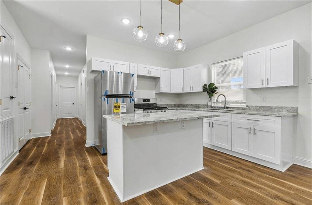 New Orleans, LA 70117,2106 TENNESSEE ST