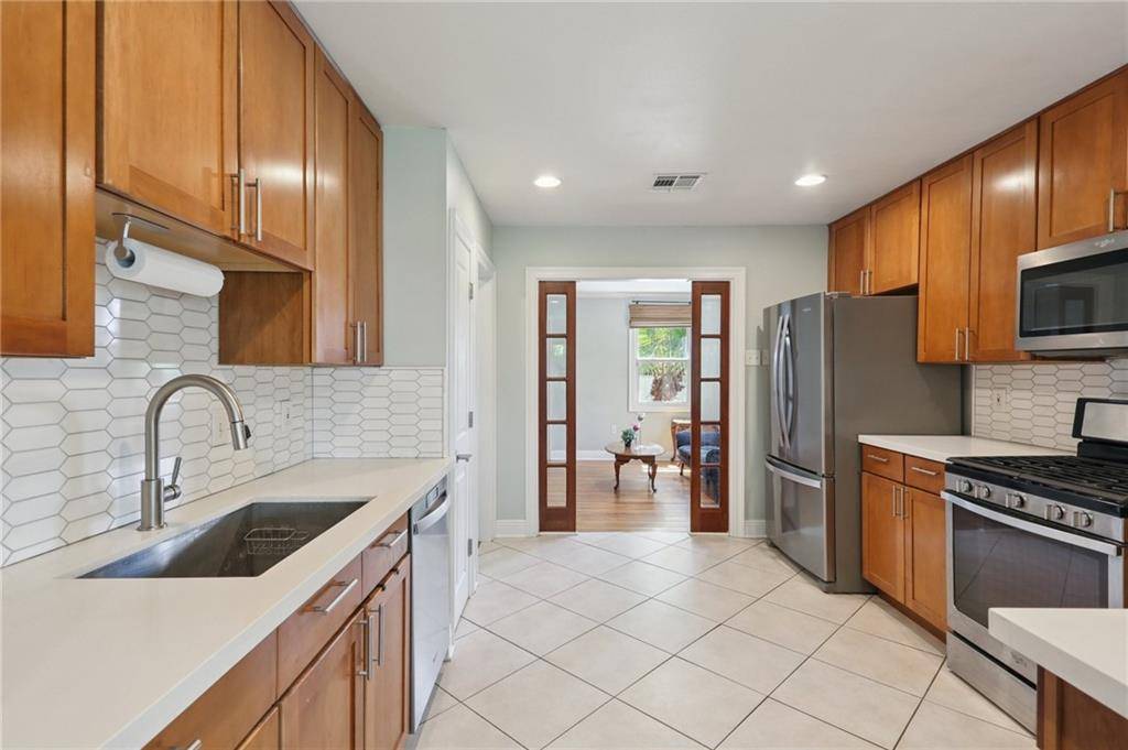 Metairie, LA 70005,528 CARROLLTON AVE