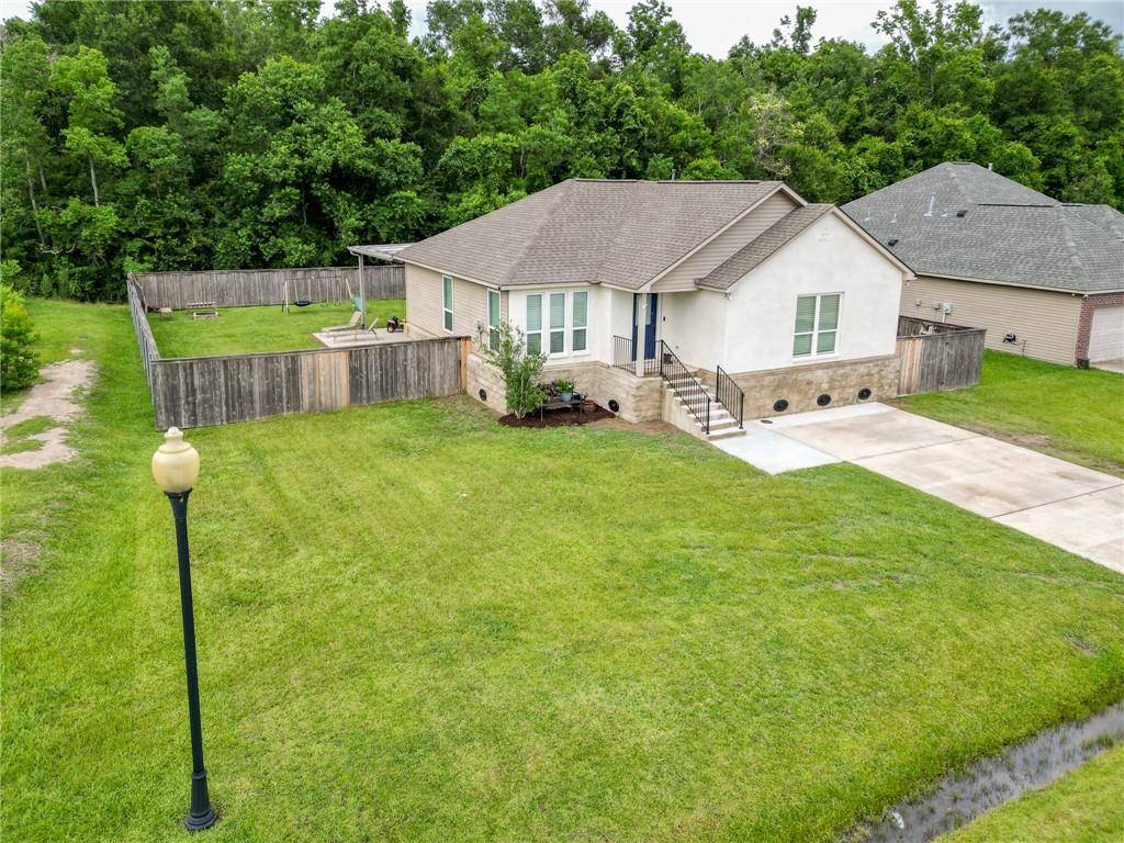 Ponchatoula, LA 70454,22167 MOSS ST