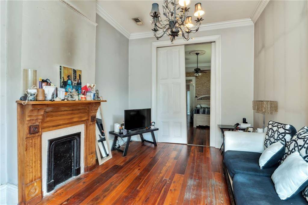 New Orleans, LA 70116,1119 BOURBON ST #6