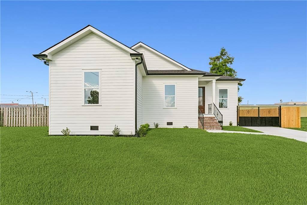 Arabi, LA 70032,200 PERRIN DR