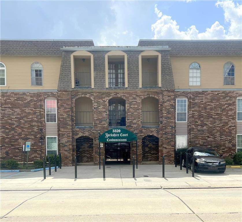 Metairie, LA 70002,3320 N ARNOULT RD #239