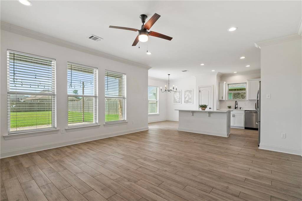 Belle Chasse, LA 70037,120 CYPRESSWOOD DR