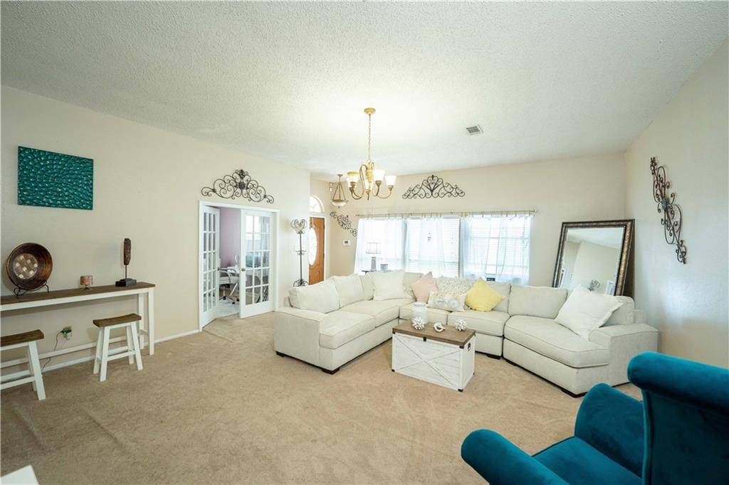 Gretna, LA 70056,157 BARNES CT