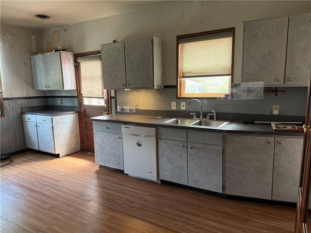 Jefferson, LA 70121,490 LIONS ST