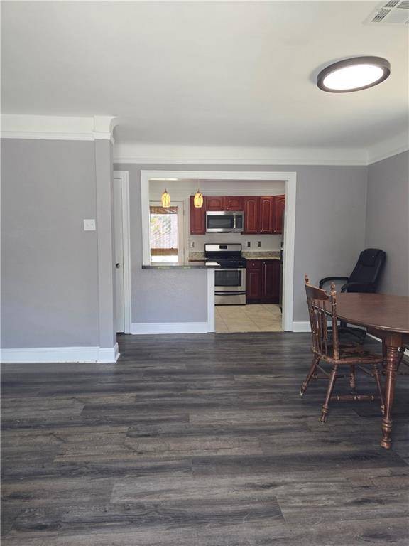 Harahan, LA 70123,557 GROVE AVE