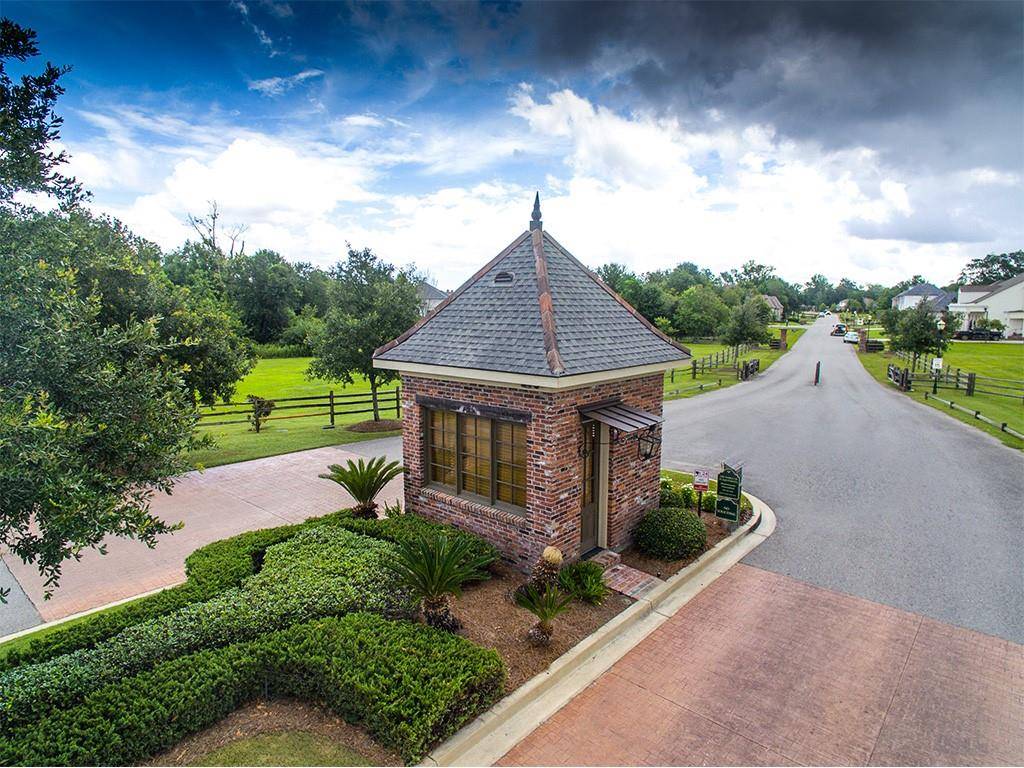 Belle Chasse, LA 70037,205 CYPRESS CROSSING DR
