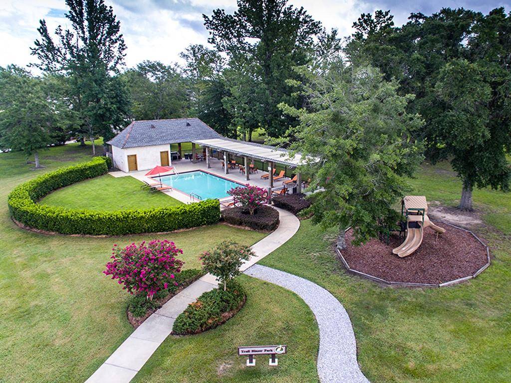 Belle Chasse, LA 70037,207 CYPRESS CROSSING DR