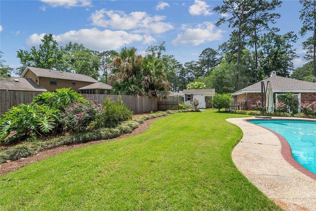 Mandeville, LA 70448,250 LAURA DR
