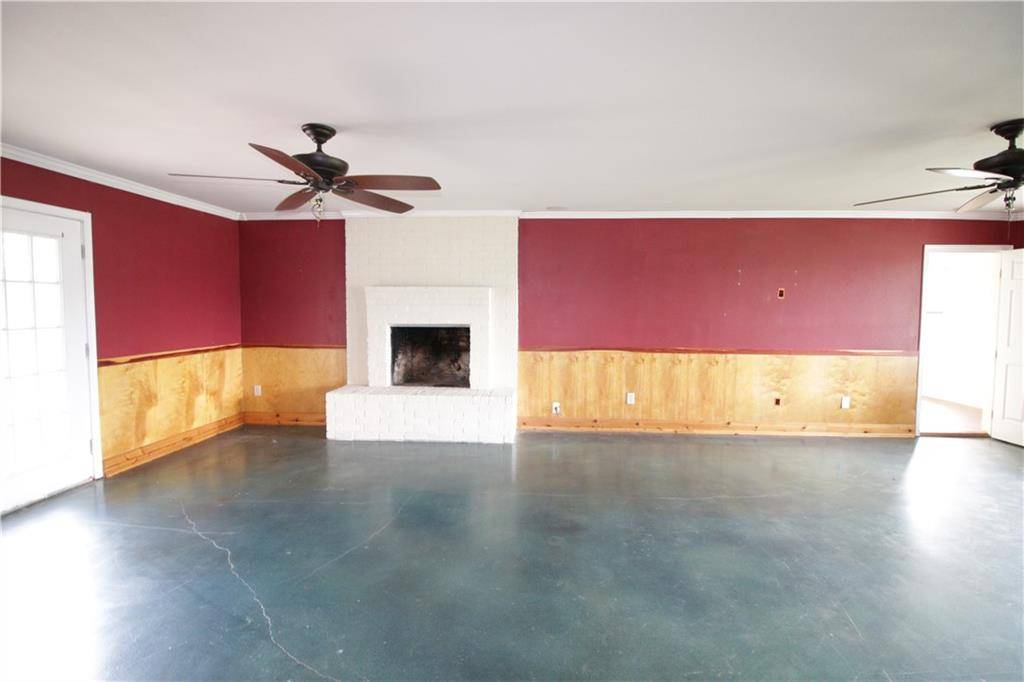 Alexandria, LA 71303,490 MCKEITHEN DR