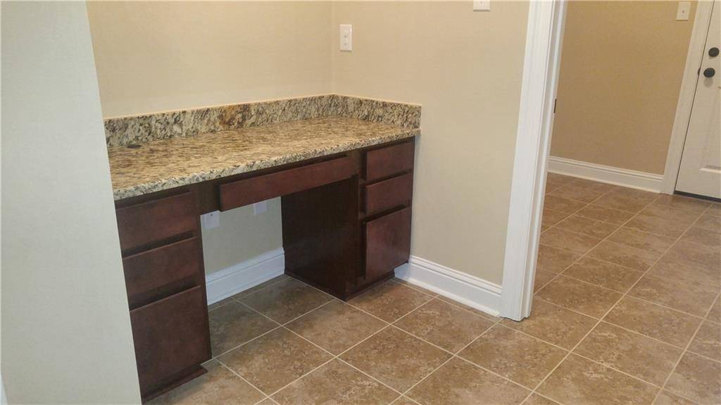 Ponchatoula, LA 70454,742 RED PINE DR