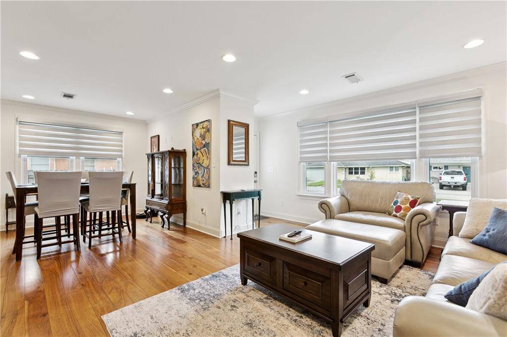 Metairie, LA 70001,1213 HARING RD