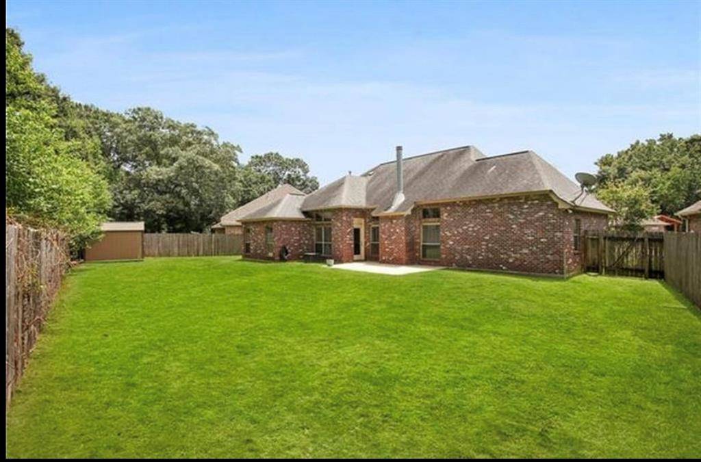 Slidell, LA 70461,329 AUTUMN LAKES RD