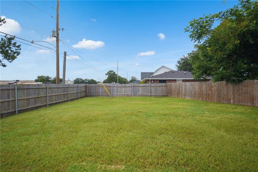 Metairie, LA 70003,3101 LAKE TRAIL DR