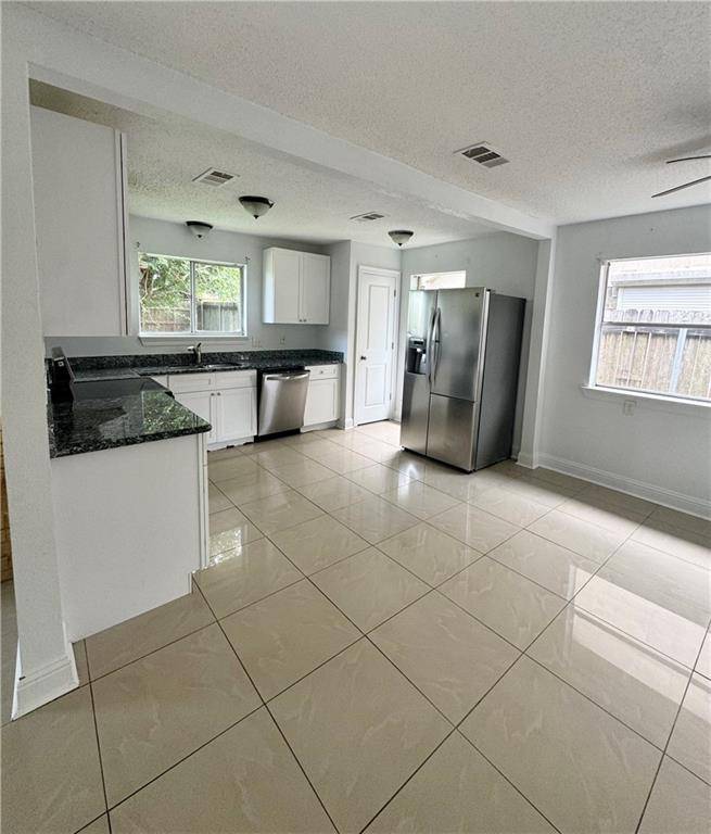 La Place, LA 70068,2904 SHERWOOD DR