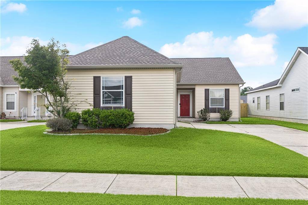 Marrero, LA 70072,5233 SAVANNAH LN