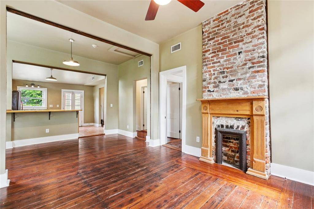 New Orleans, LA 70115,614 GENERAL PERSHING ST