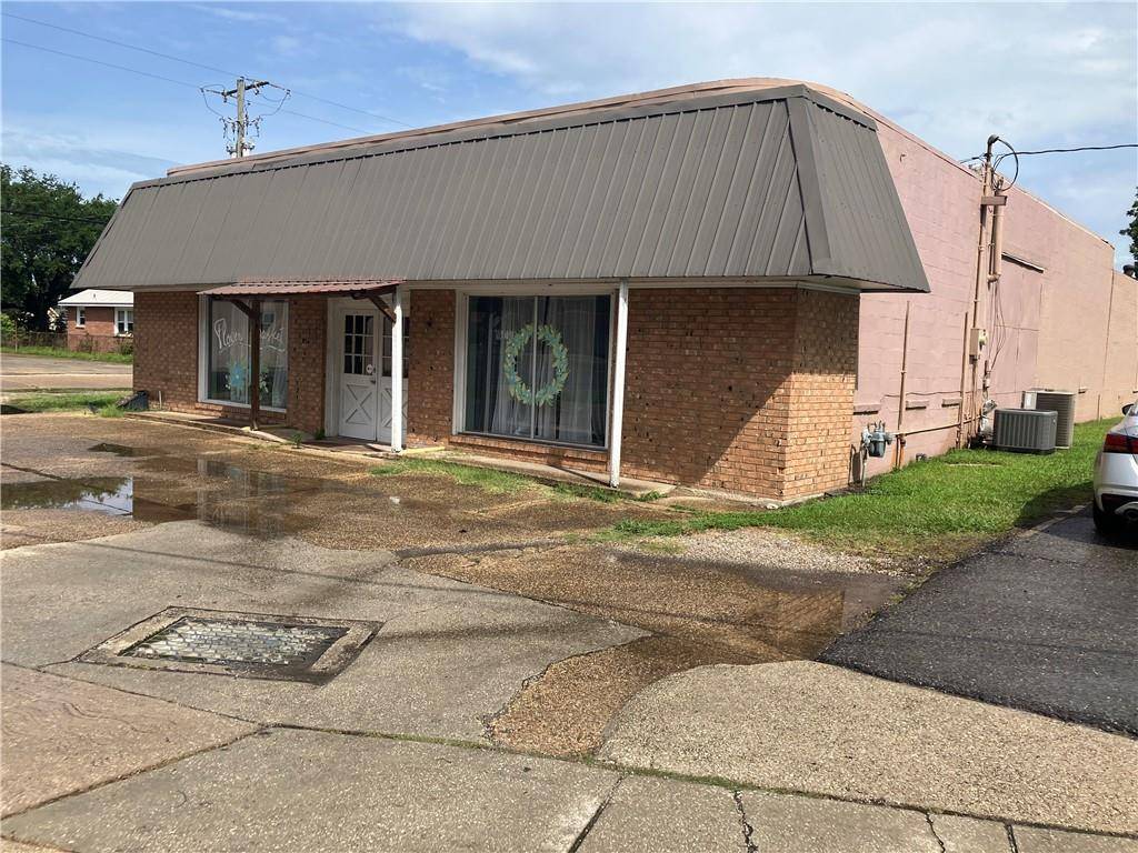 Lutcher, LA 70071,1940 W MAIN ST