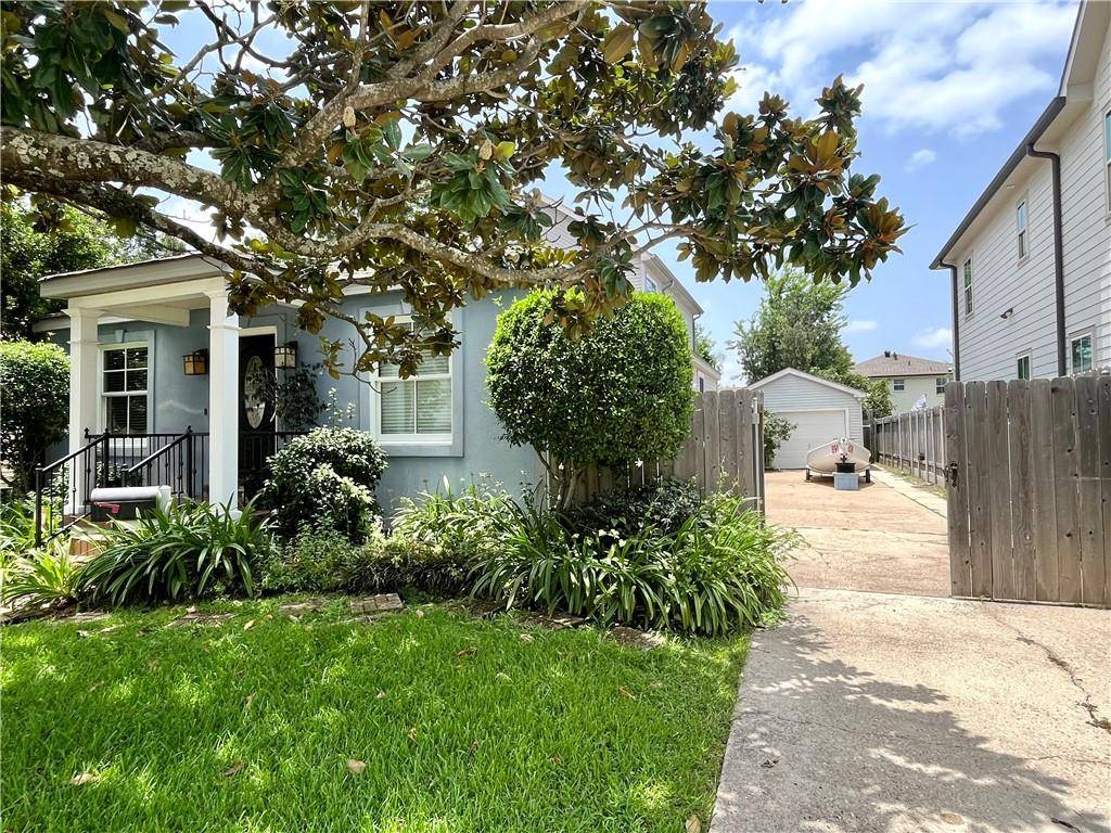 Metairie, LA 70001,432 MELODY DR
