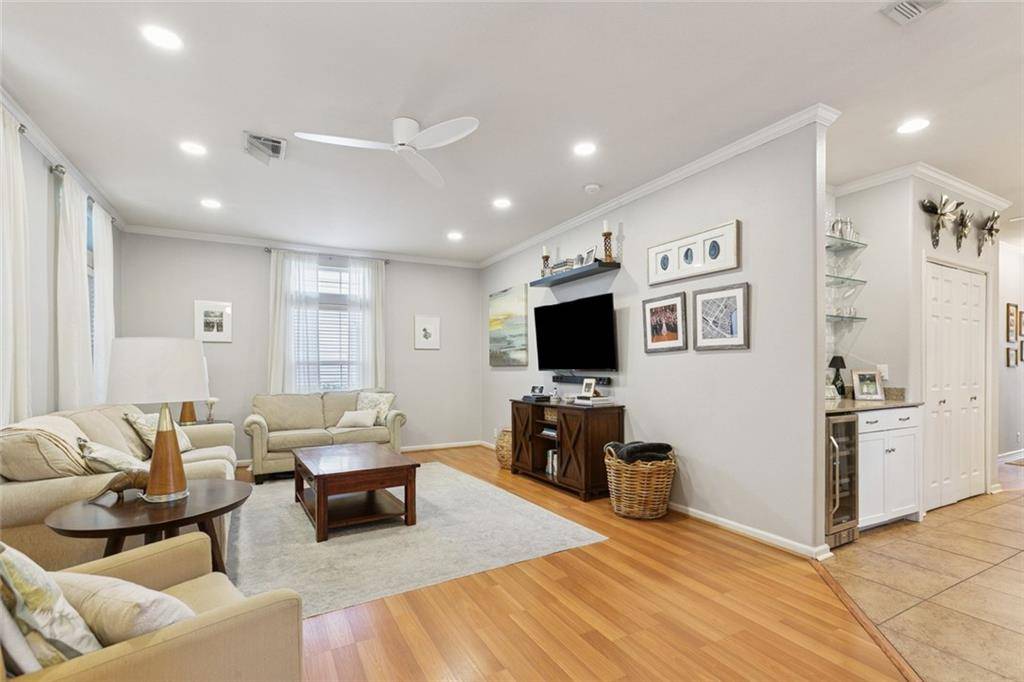 New Orleans, LA 70124,5563 ROSEMARY PL