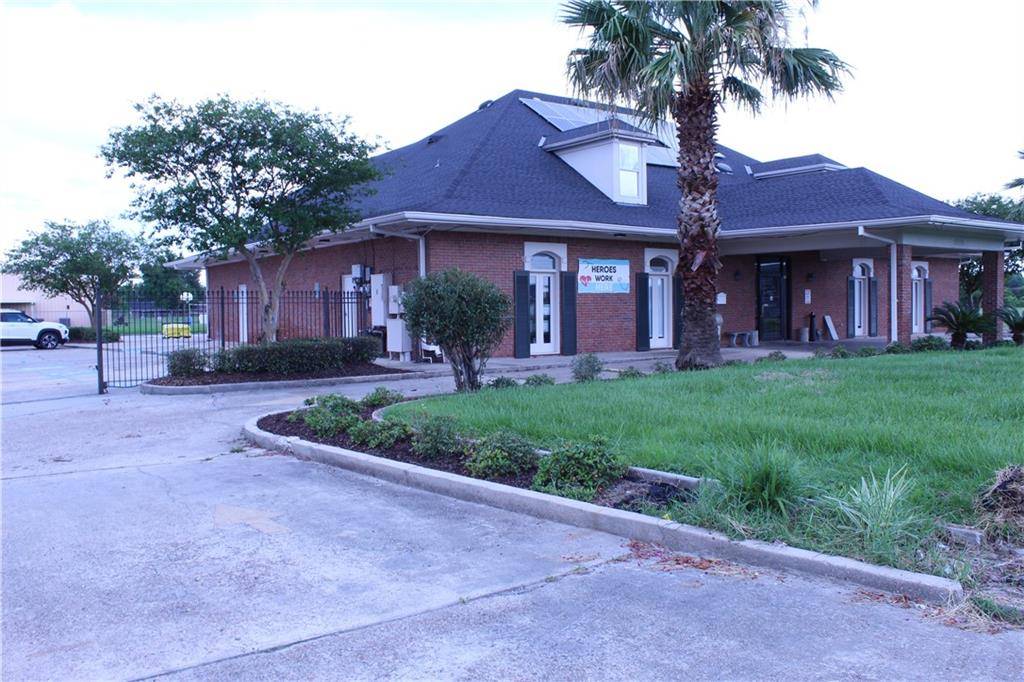 La Place, LA 70068,2700 W AIRLINE HWY