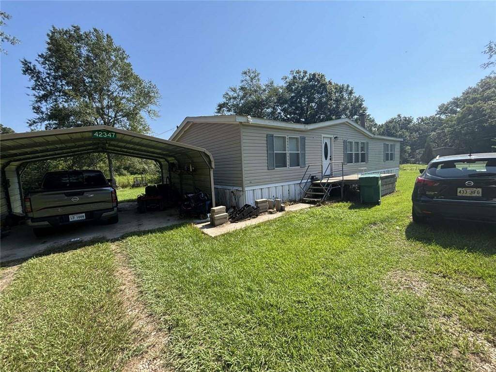 Ponchatoula, LA 70454,42347 SMITH LN