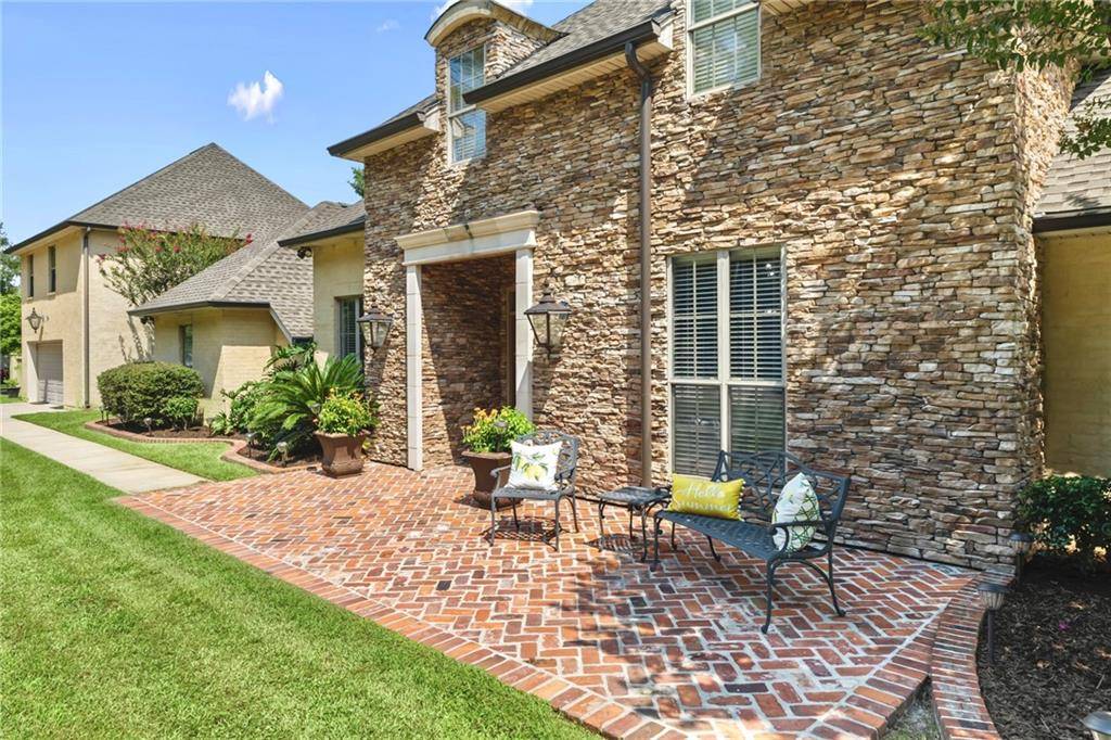 Mandeville, LA 70471,107 DUNLEITH LN