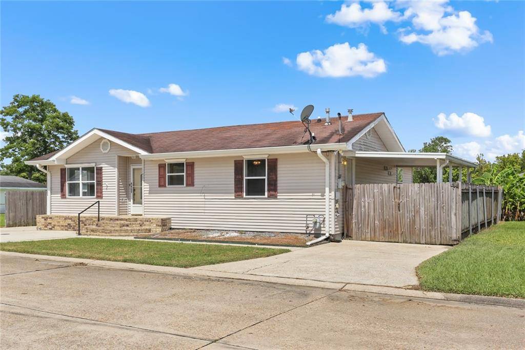 Belle Chasse, LA 70037,1403 W FIRST ST