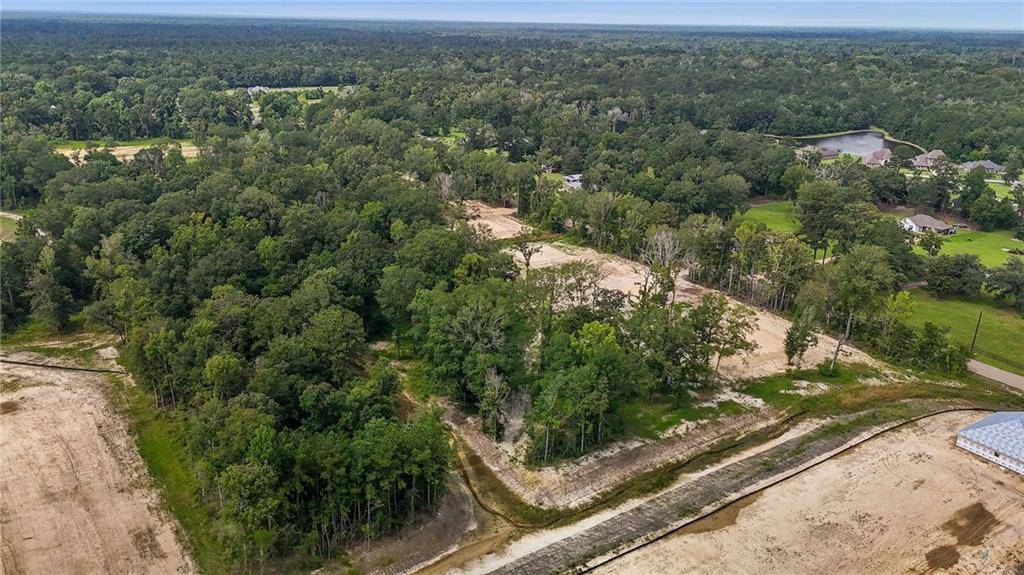 Ponchatoula, LA 70454,39512 LEE'S LANDING RD