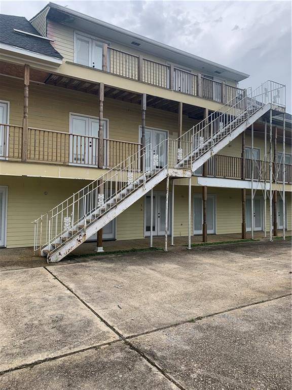 New Orleans, LA 70117,606 EGANIA ST