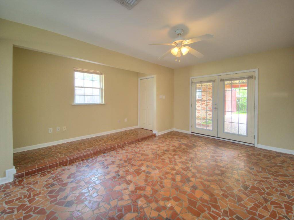 Chalmette, LA 70043,2121 BRIGADE DR