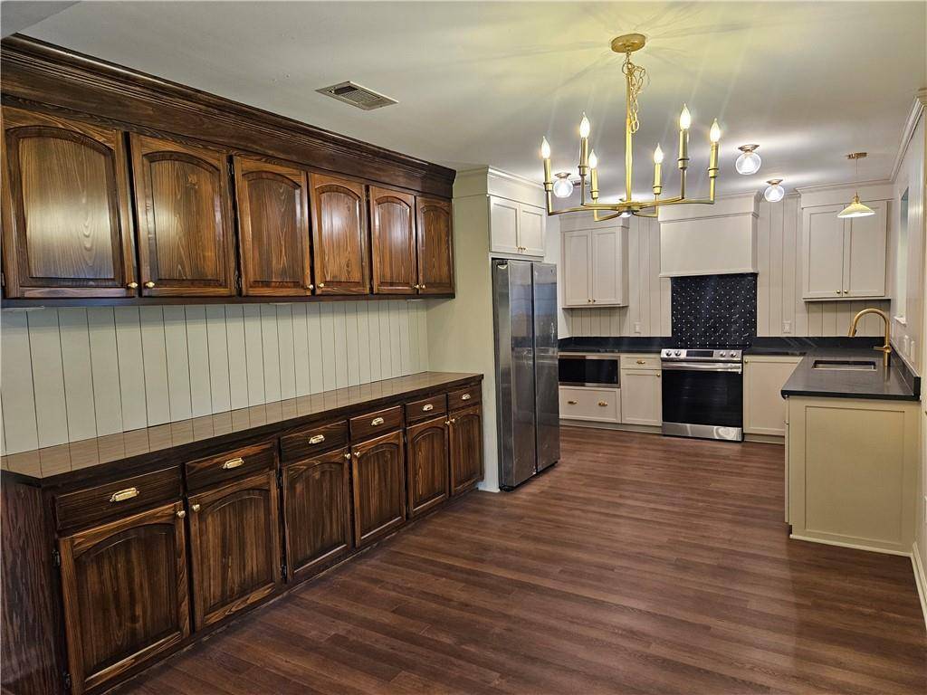 Mandeville, LA 70471,161 DEVAL DR