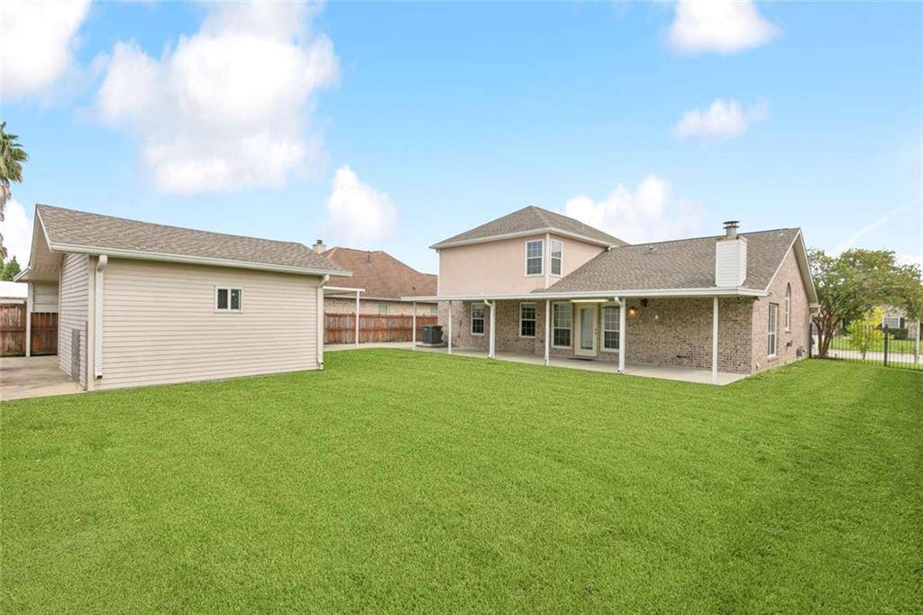 Marrero, LA 70072,2693 ACADIANA TRCE