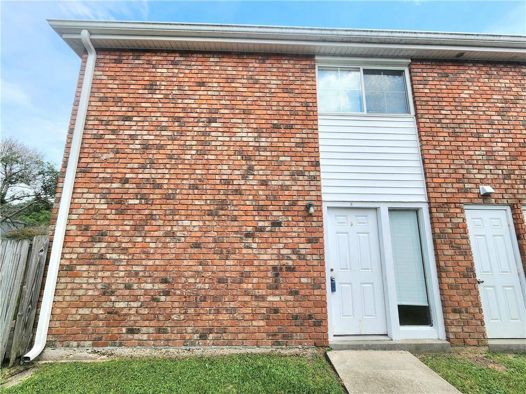 Belle Chasse, LA 70037,223 MELVYN DR #B