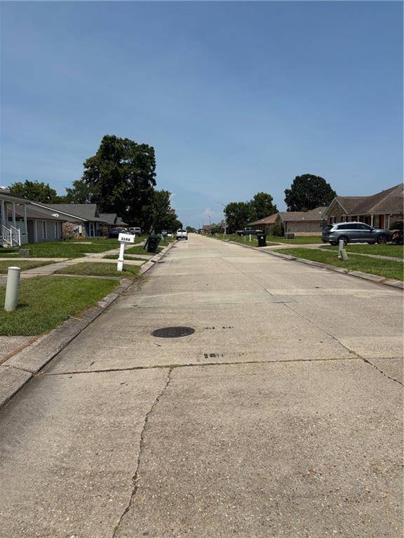 Violet, LA 70092,3020 LAKEWOOD DR