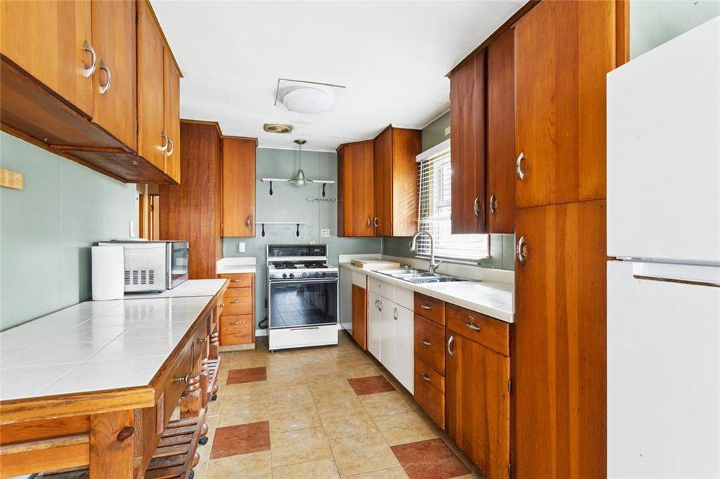 River Ridge, LA 70123,228 DOUGLAS DR