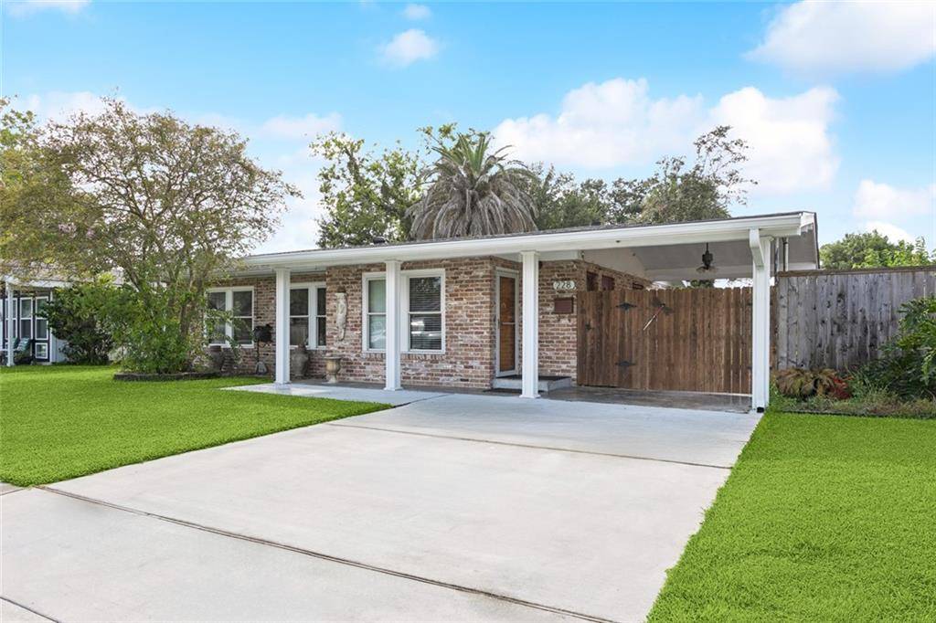 River Ridge, LA 70123,228 DOUGLAS DR