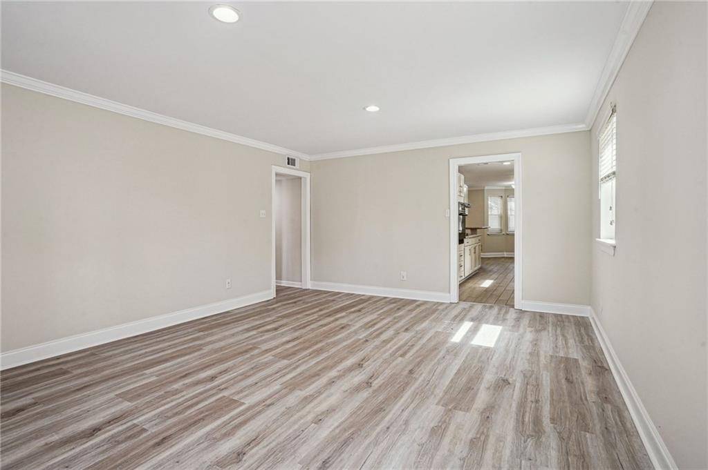 New Orleans, LA 70124,6151 BELLAIRE DR