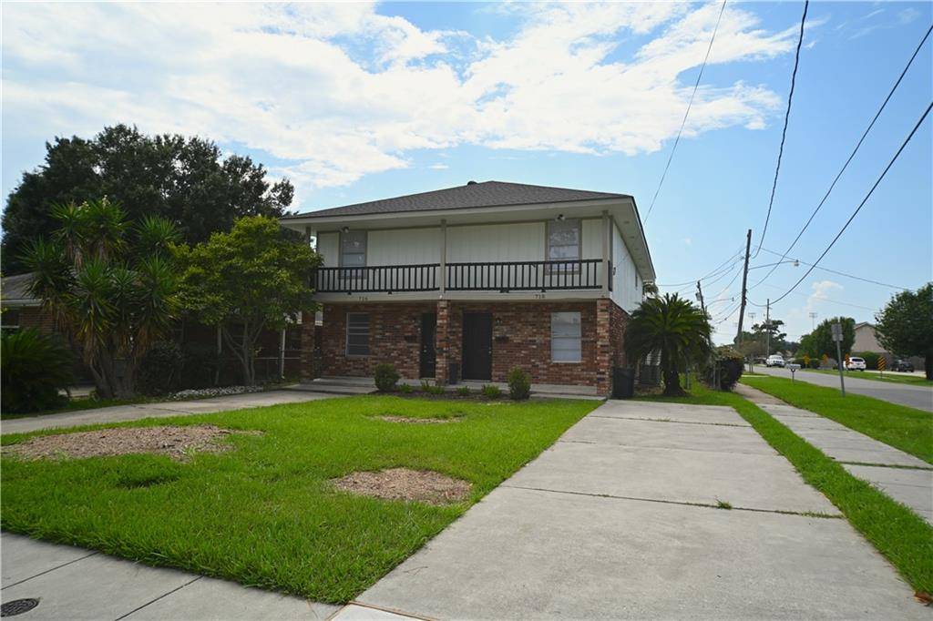 Metairie, LA 70001,718 N WOODLAWN AVE