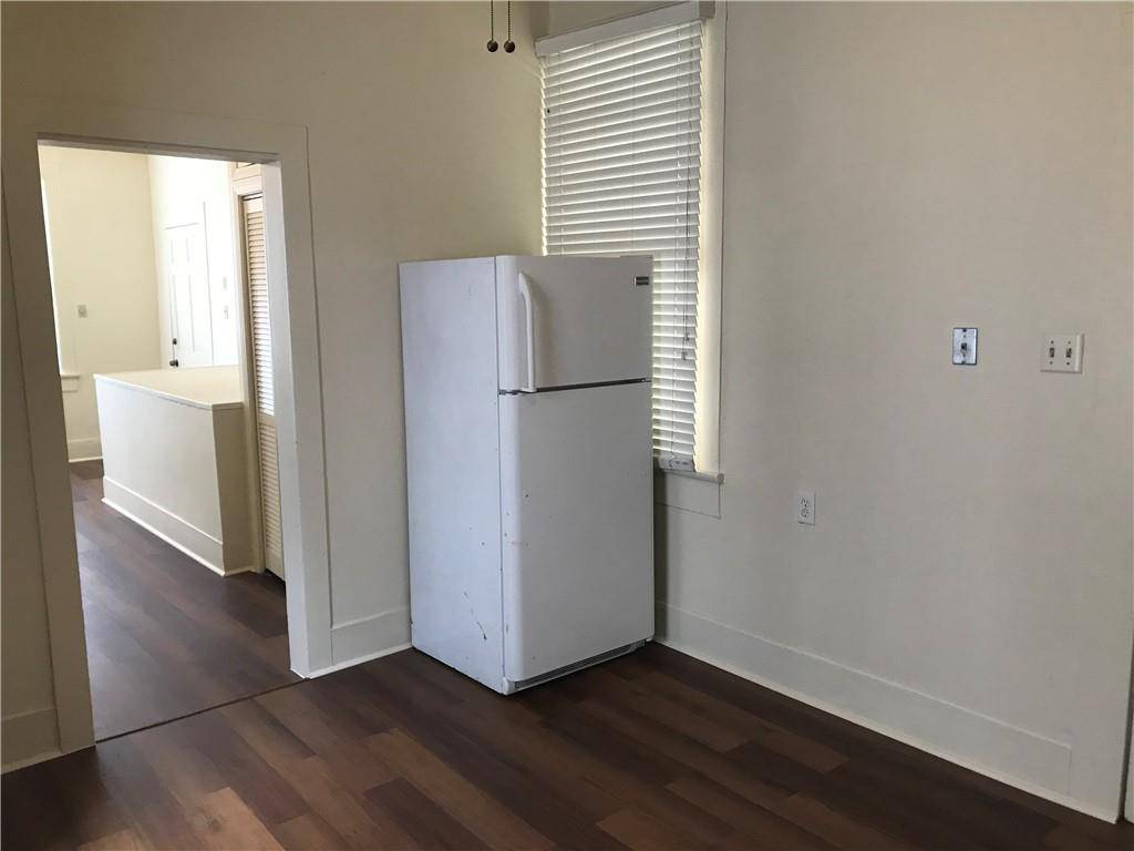New Orleans, LA 70115,5511 MAGAZINE ST #1