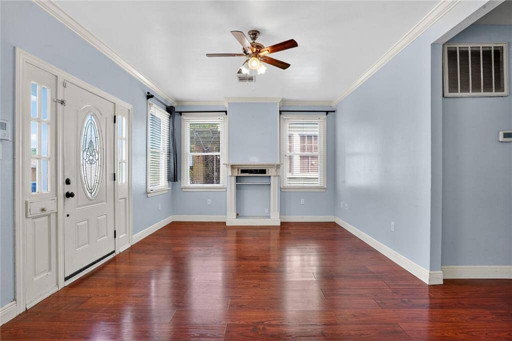 New Orleans, LA 70122,3705 FAIRMONT DR
